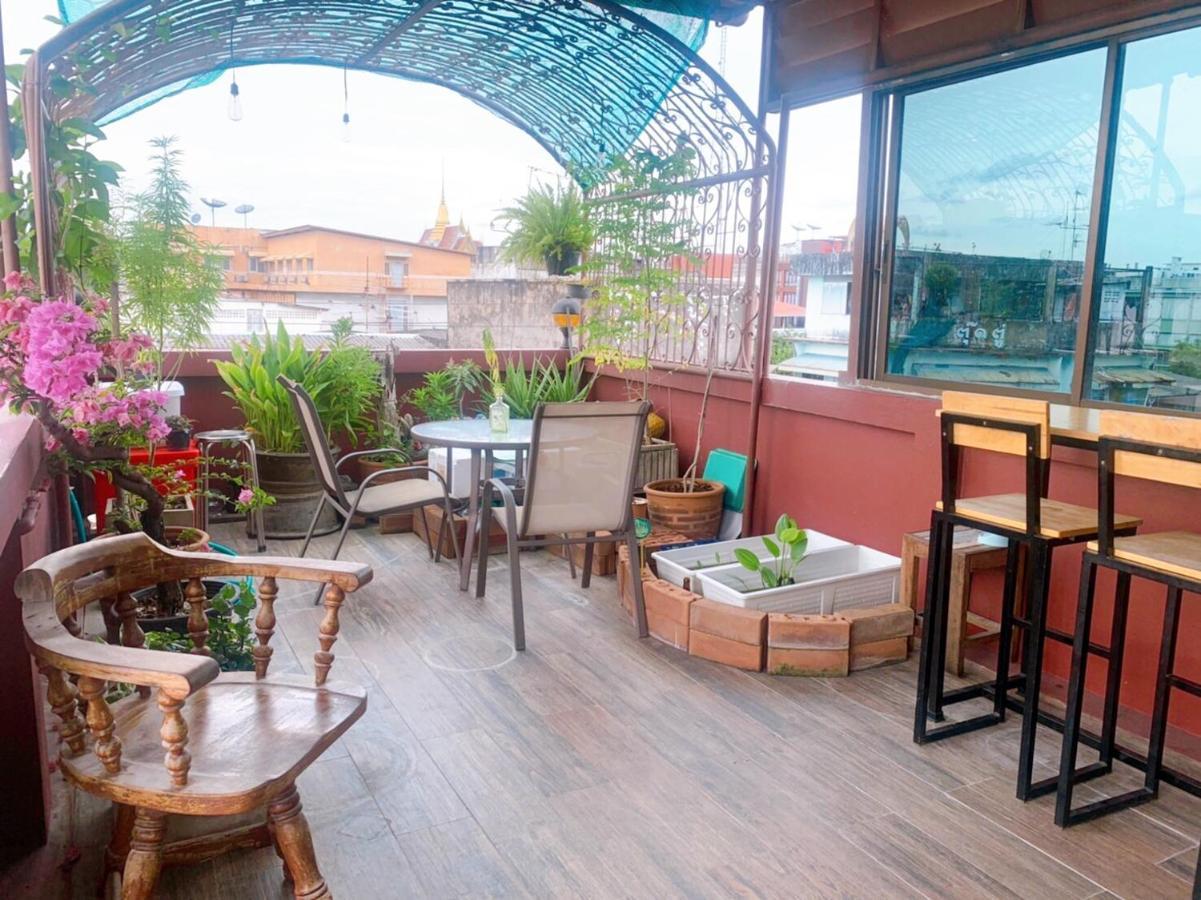 Ying Hostel Bangkok Buitenkant foto