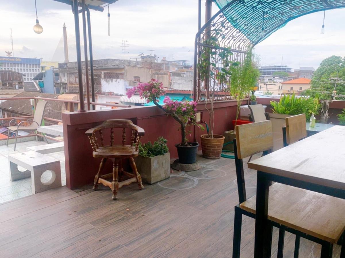 Ying Hostel Bangkok Buitenkant foto