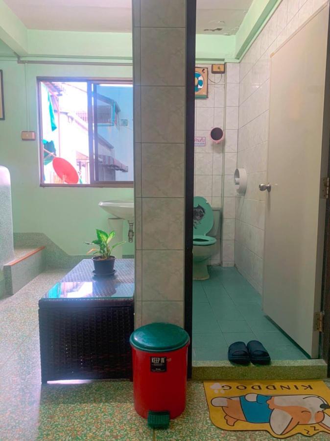 Ying Hostel Bangkok Buitenkant foto